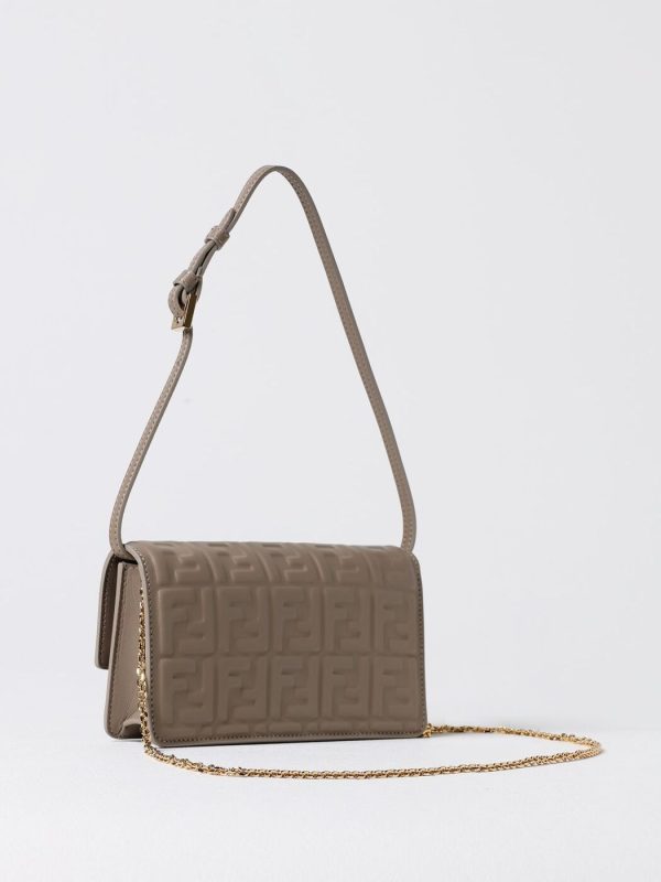 cccd662408c85aa gi 3 Fendi Beige Bag