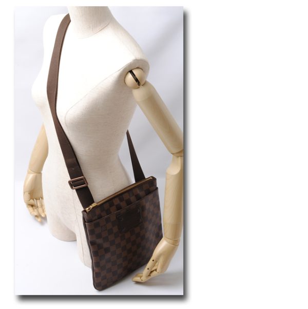 co l 0156 5 Louis Vuitton Pochette Pratt Shoulder Bag Damier Brown