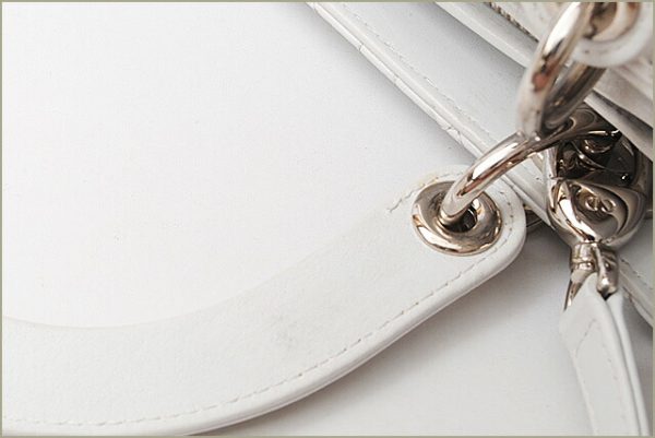 d 16 005 4 Christian Dior Handbag Dior White