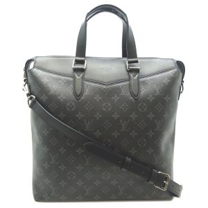 dh67623 1 Louis Vuitton Onthego MM Beige Shoulder Bag