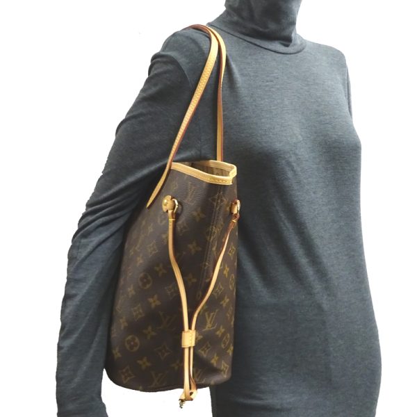 dh68631 8 Louis Vuitton Neverfull MM Monogram Tote Bag Brown