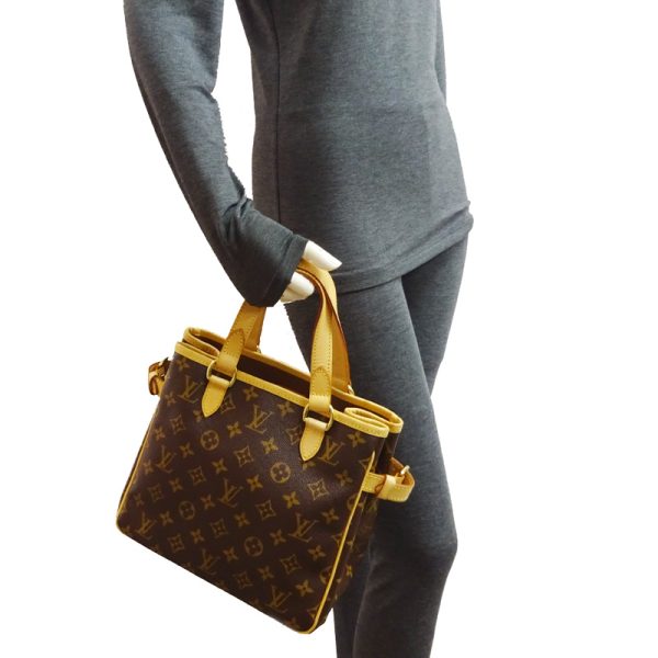 dh78640 8 Louis Vuitton Batignolles Monogram Handbag Brown