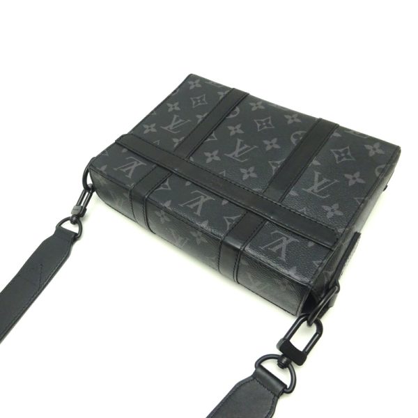 dh79896 4 Louis Vuitton Trunk Messenger PM Shoulder Bag Black