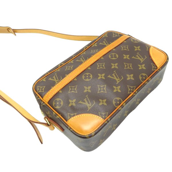 dh80560 3 Louis Vuitton Trocadero 27 Monogram Shoulder Bag Brown