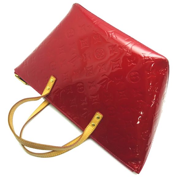 dh82430 4 Louis Vuitton Belves PM Vernis Shoulder Bag Red