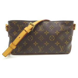 dh82592 1 Gucci Messenger Bag GG Brown