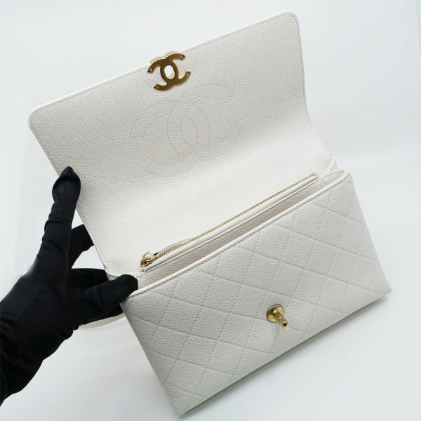 ecsm 00000050467 105 Chanel Caviar Skin Matelasse Chain Shoulder Bag Handle 2way White