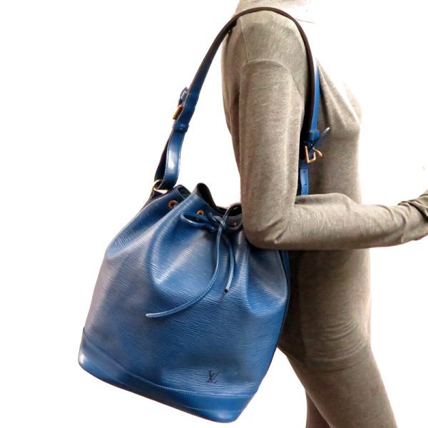 fdh79777 10 Louis Vuitton Noe Epi Shoulder Bag Blue