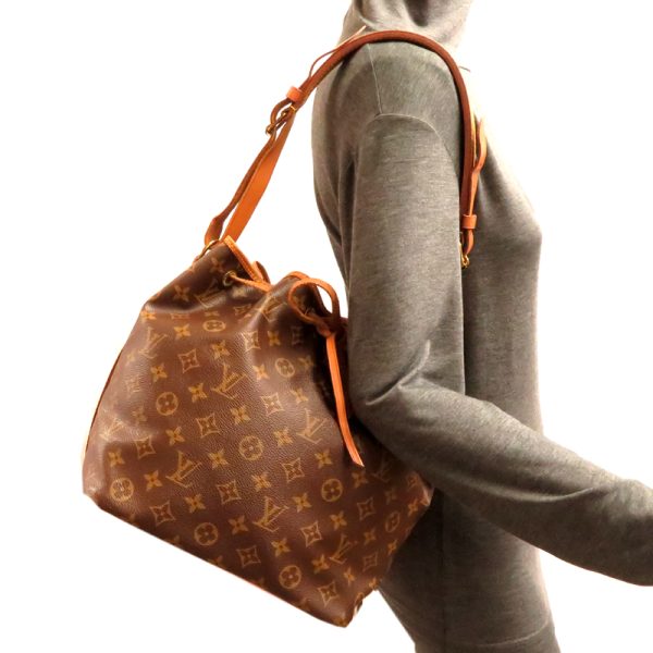 fdh81490 9 Louis Vuitton Petit Noe Monogram Shoulder Bag Brown