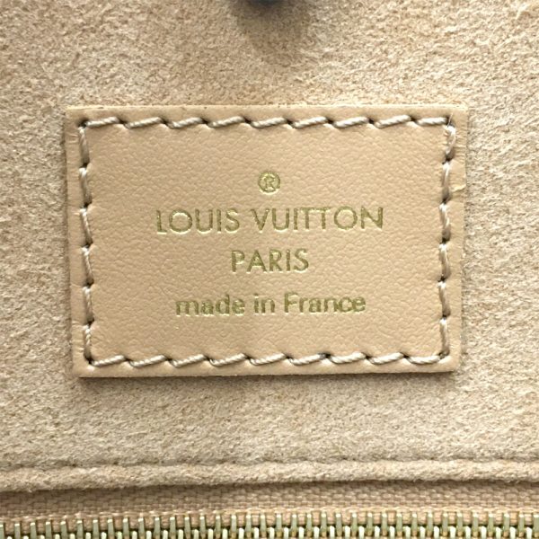 i22 1765 1 1 Louis Vuitton On the Go MM 2WAY Bag Broderie Beige