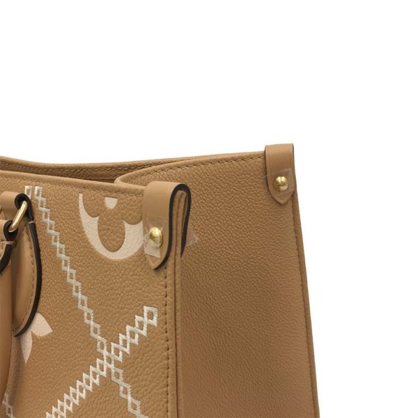 i22 1765 17 Louis Vuitton On the Go MM 2WAY Bag Broderie Beige