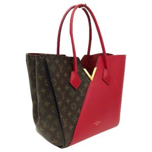 i22 685 1 Louis Vuitton Rossmore MM Monogram Vernis 2WAY Bag