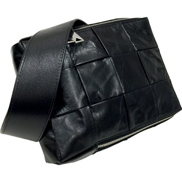 i23 2127 1 Bottega Veneta Cassette Sling Bag Body Bag Calfskin Black