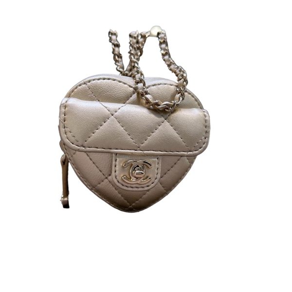 img 4931 CHANEL Heart Necklace Coin AB2783 Champagne GD Lambskin Shoulder Bag