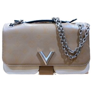 img 5843 Gucci 6 Key Case Beige