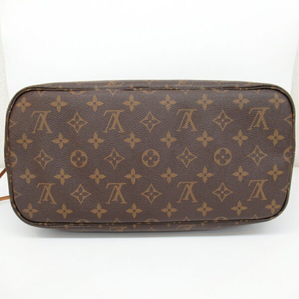 imgrc0077823460 Louis Vuitton Neverfull MM Monogram Tote Bag