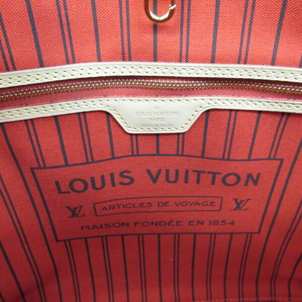 imgrc0081110136 Louis Vuitton Neverfull MM Monogram Tote Bag Red Brown