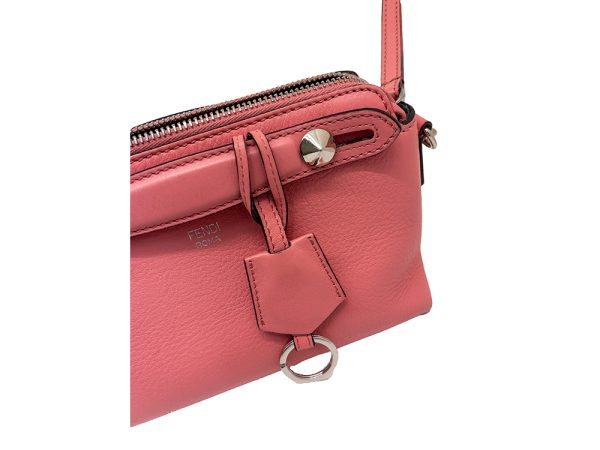 imgrc0081528200 FENDI Leather Shoulder Bag Pink