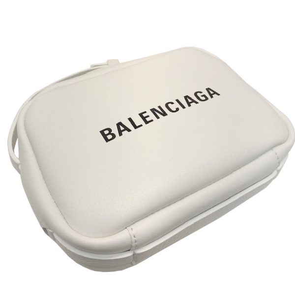 imgrc0082947667 BALENCIAGA Everyday Shoulder Bag Leather White