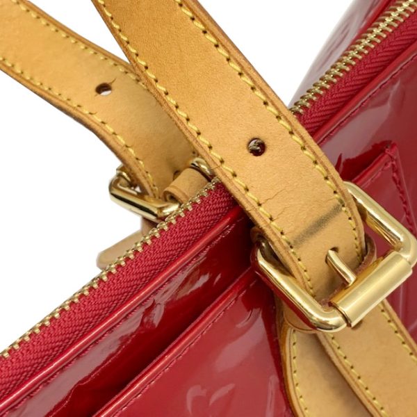 imgrc0083432402 Louis Vuitton Rosewood Avenue Shoulder Bag Vernis Leather Red