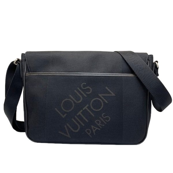 imgrc0083757835 Louis Vuitton Petit Messager Shoulder Bag Damier Canvas Black