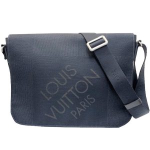 imgrc0083757846 Louis Vuitton Anton Taiga Shoulder Bag