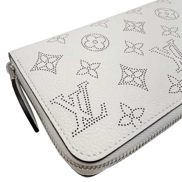 imgrc0084175490 Louis Vuitton Zippy Wallet Long Wallet Mahina Leather White