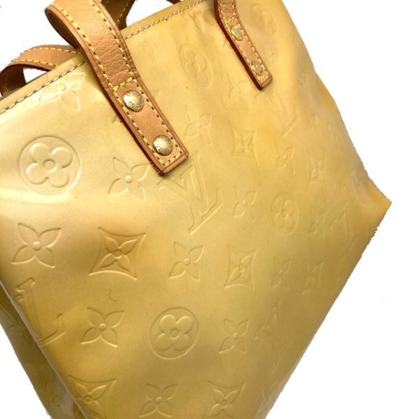 imgrc0084657821 Louis Vuitton Reid PM Handbag Vernis Leather Yellow Beige