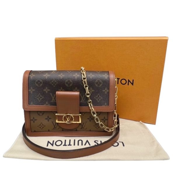 imgrc0085006602 Louis Vuitton Dauphine MM Shoulder Bag Monogram Canvas Brown