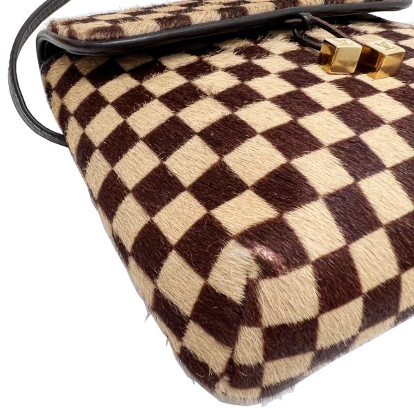 imgrc0085033236 Louis Vuitton Gazelle Pochette Shoulder Bag Damier Brown