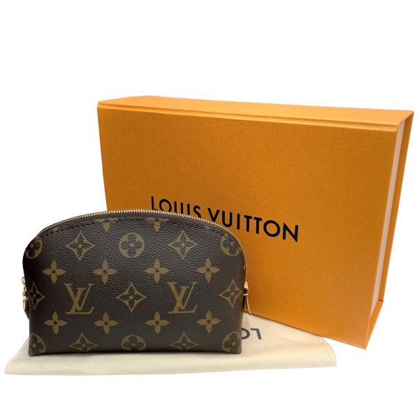 imgrc0085223216 Louis Vuitton Cosmetic Pouch Monogram Canvas Brown