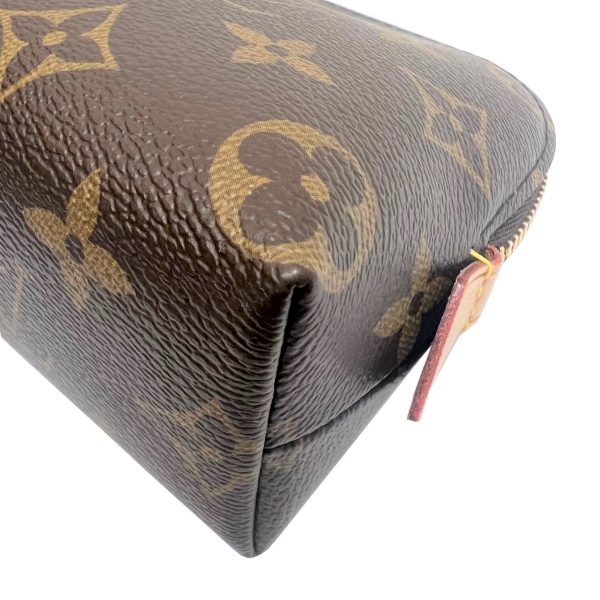 imgrc0085223220 Louis Vuitton Cosmetic Pouch Monogram Canvas Brown