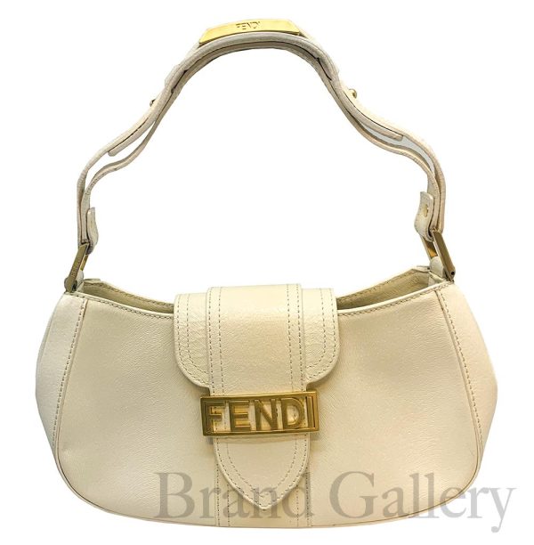 imgrc0085536589 FENDI One Shoulder Hobo Style Bag Off White