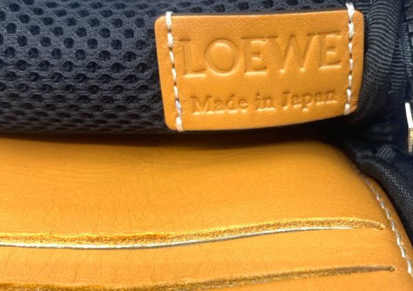 imgrc0086963621 Loewe Mini Bag Mini Pouch Check Shoulder Bag Neck Holder