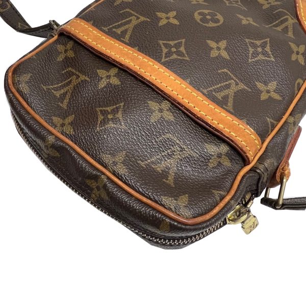 imgrc0087081497 Louis Vuitton Danube Shoulder Bag Monogram Canvas Brown