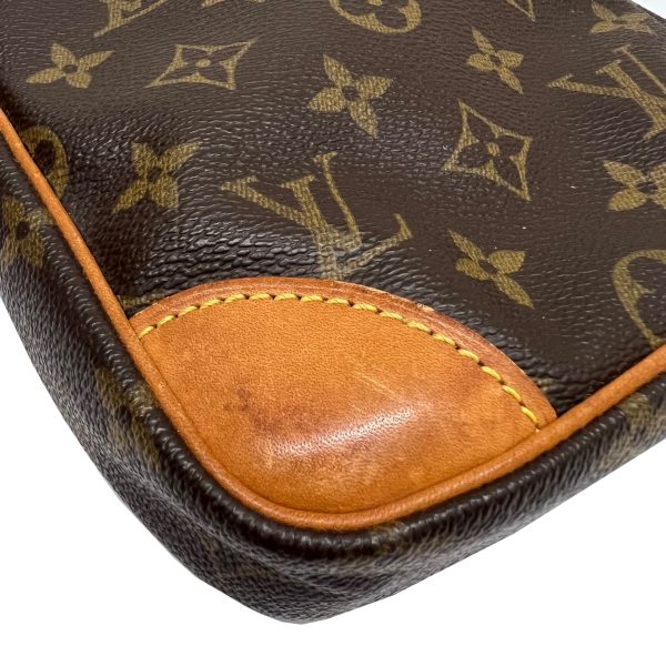 imgrc0087081501 Louis Vuitton Danube Shoulder Bag Monogram Canvas Brown