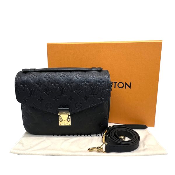 imgrc0087321226 Louis Vuitton Pochette Metis MM 2WAY Empreinte Leather Black