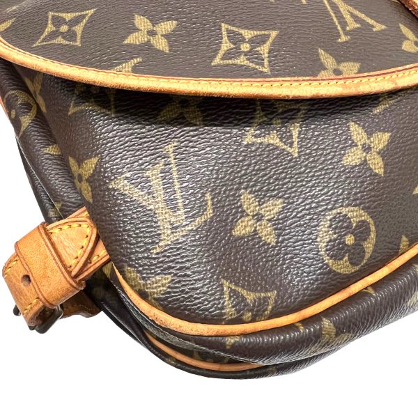 imgrc0087443095 Louis Vuitton Saumur 30 Shoulder Bag Monogram Canvas Brown