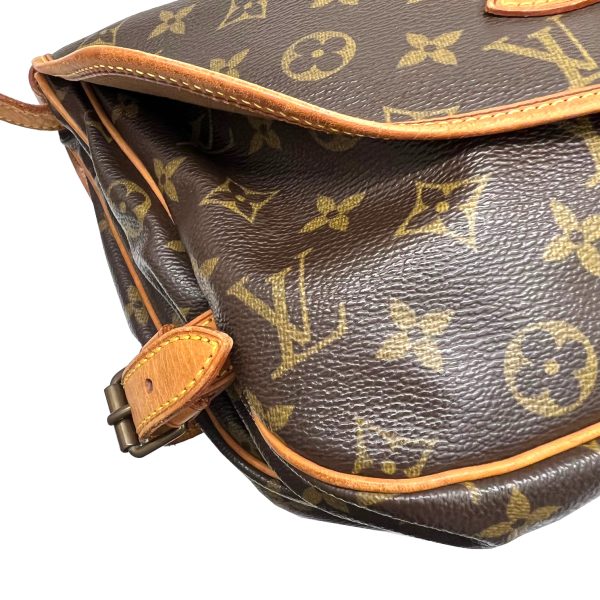 imgrc0087443097 Louis Vuitton Saumur 30 Shoulder Bag Monogram Canvas Brown