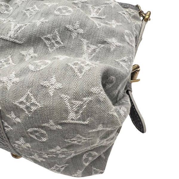 imgrc0087799191 Louis Vuitton Neocavi MM Shoulder Bag Monogram Denim Gray