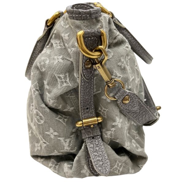 imgrc0087799198 Louis Vuitton Neocavi MM Shoulder Bag Monogram Denim Gray