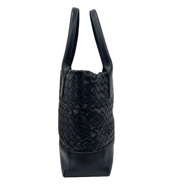 imgrc0088306340 Bottega Veneta Tote Bag Intrecciato Black