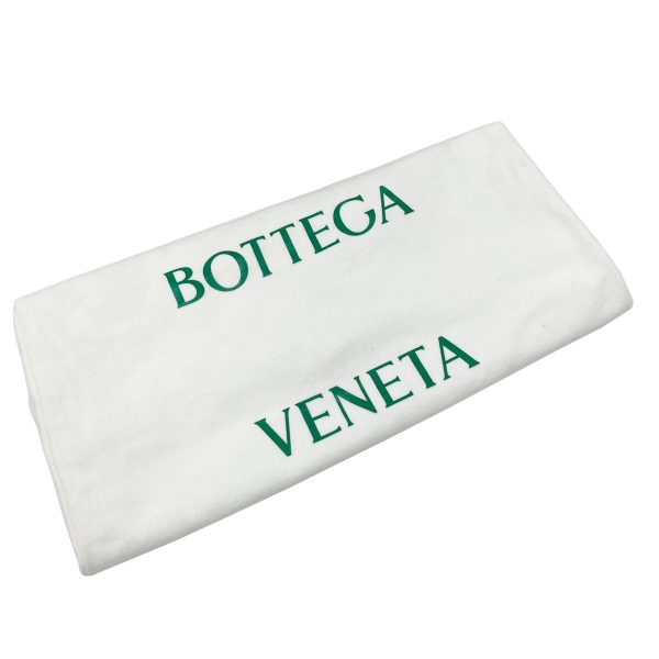 imgrc0089129707 Bottega Veneta The Chain Pouch Calf Leather White