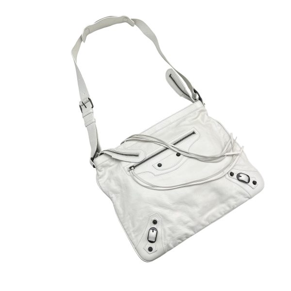 imgrc0089181045 BALENCIAGA Classic Flat Shoulder Bag White