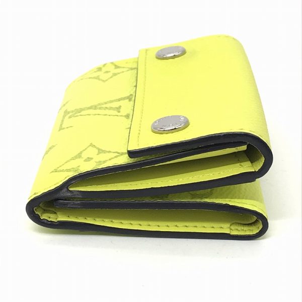 imgrc0090081618 Louis Vuitton Discovery Wallet Taigarama Jaune