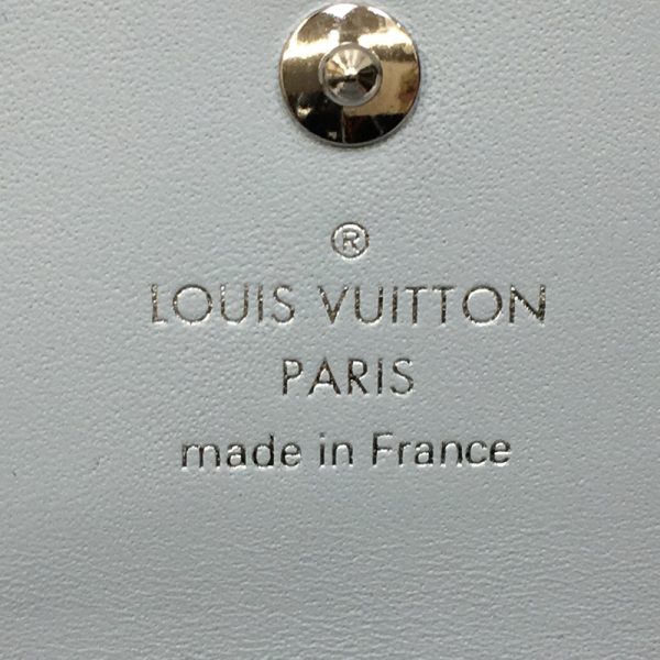 imgrc0090821792 Louis Vuitton Multicle 4 Key Case Mahina Ice Blue