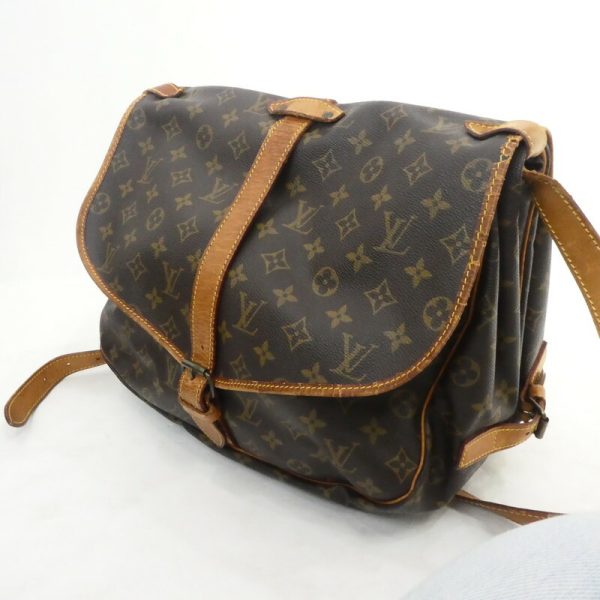 imgrc0091167043 Louis Vuitton Saumur 35 Shoulder Bag Monogram Brown