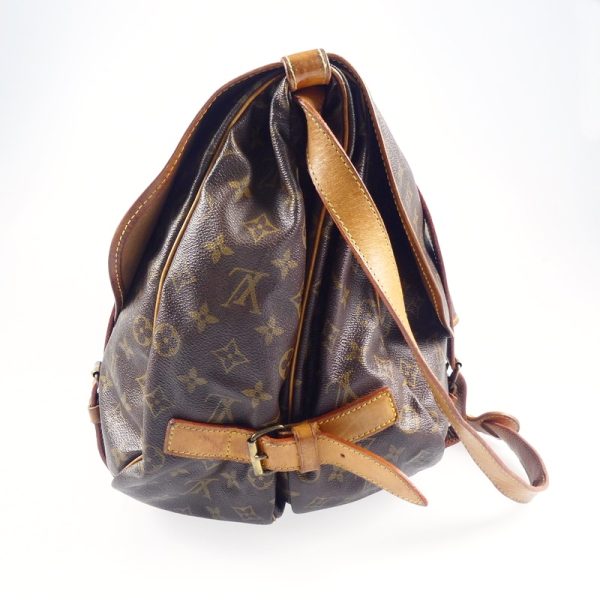 imgrc0091404682 Louis Vuitton Saumur 43 Shoulder Bag Monogram Brown