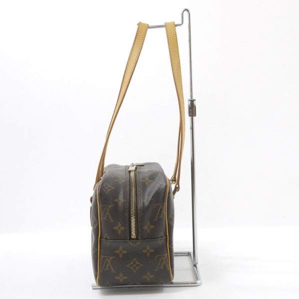 imgrc0091583916 Louis Vuitton City Shoulder Bag Monogram Brown