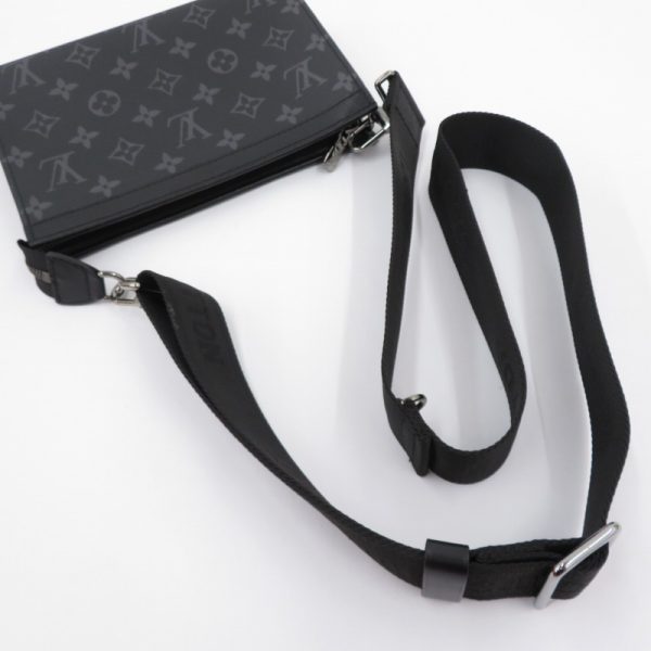 imgrc0091707824 Louis Vuitton Gaston Wearable Wallet Shoulder Bag Black